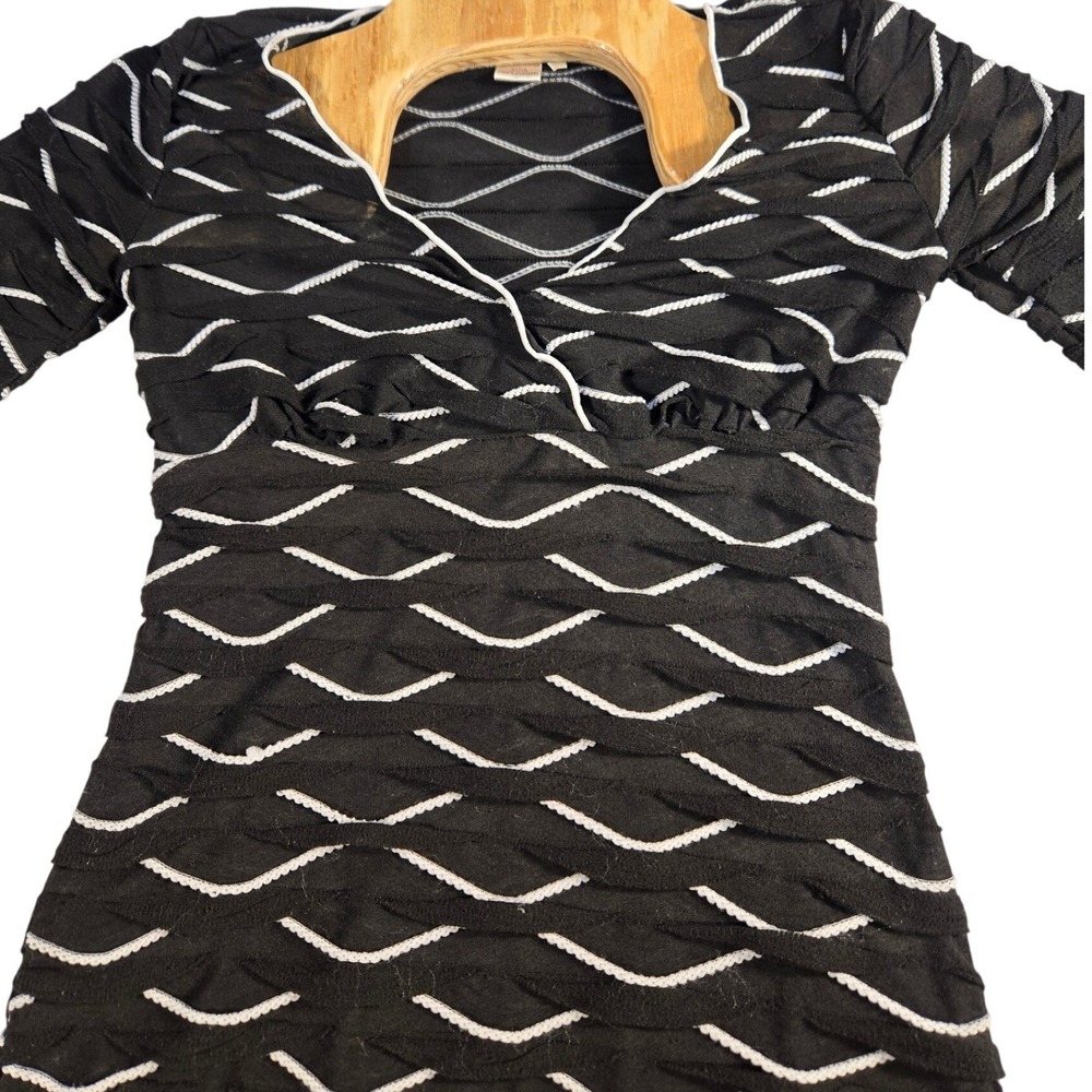Max Studio MSSP Black White Ripple Textured V-Neck Long Sleeve Top XS AD11J73